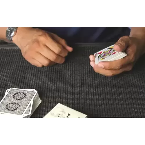 Gilbreath Principle Forcing Deck by Rudy Tinoco
