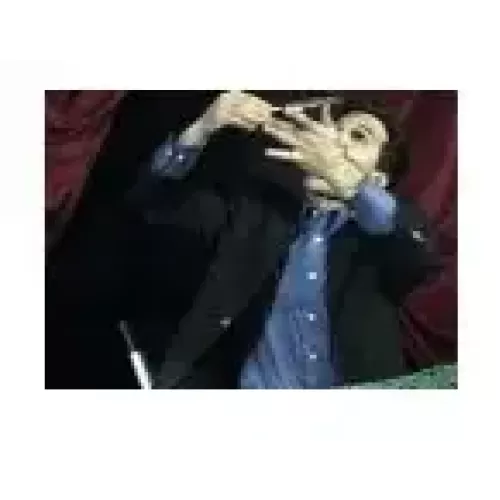 Knife Swallowing – Impromptu Effect by Tony Clark