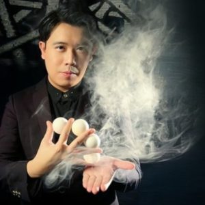 Ultra Smoke by Bond Lee, Wenzi & MS Magic